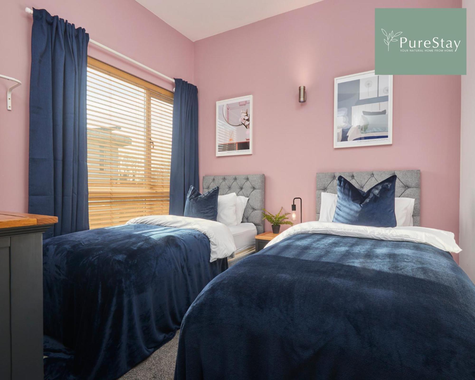 Superb House Manchester Near Etihad With Free Parking Sleeps 8 Exterior foto
